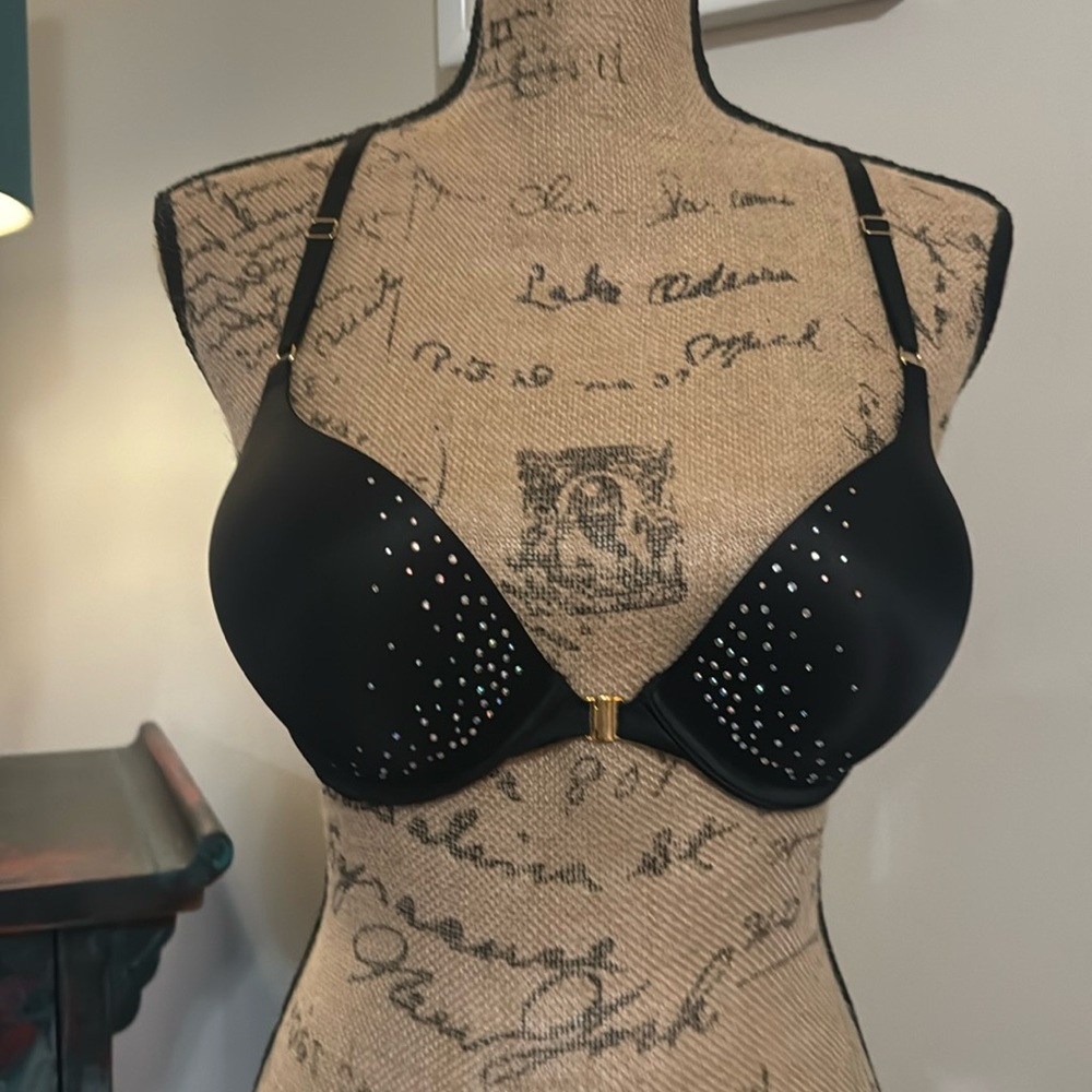 VS Bombshell Plunge Bra